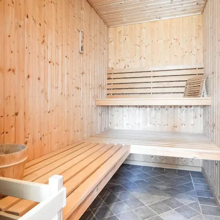 Stunning In Haderslev With Kitchen Holiday home Kelstrup Strand