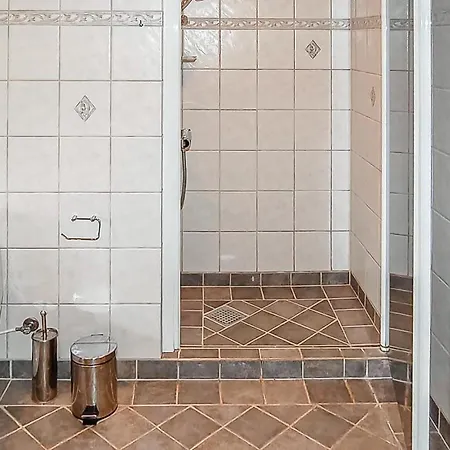Stunning In Haderslev With Kitchen Holiday home Kelstrup Strand