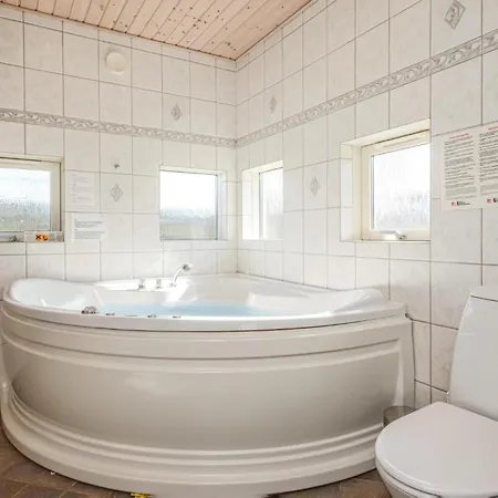 Holiday home Stunning In Haderslev With Kitchen
